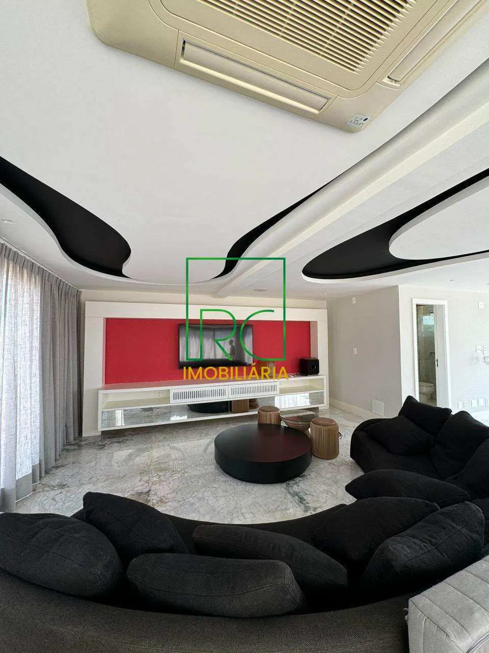 Furnished house with 5 bedrooms and an open-plan kitchen — photo 19