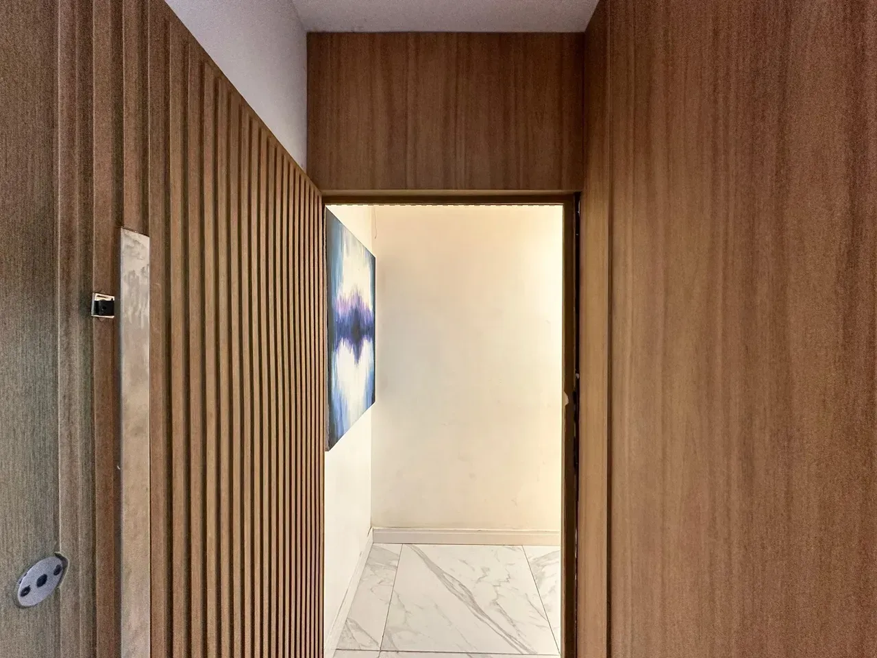 Furnished 250 m² apartment with 4 bedrooms and 5 bathrooms — photo 57