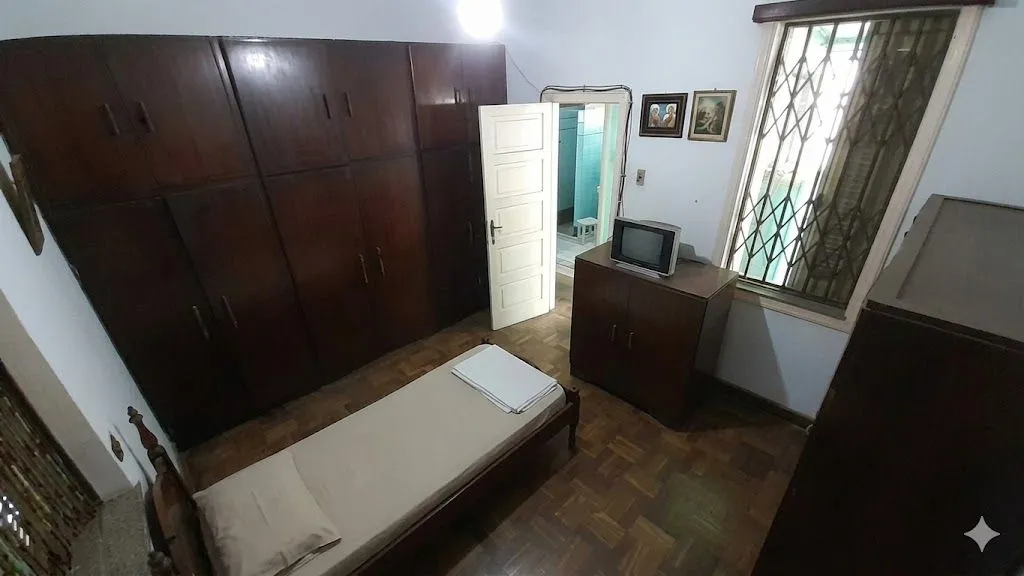 House with 3 bedrooms and 3 bathrooms, gas kitchen