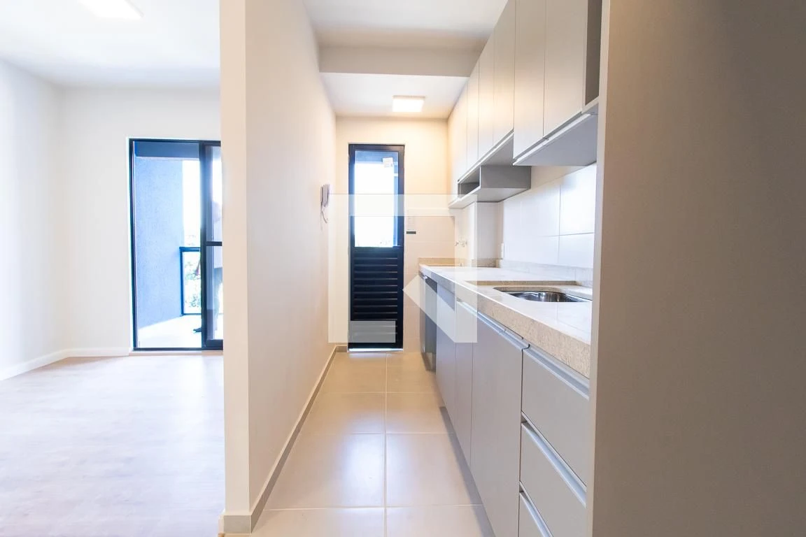 3-bedroom apartment with a park view in Curitiba — photo 5