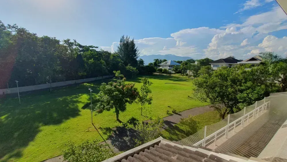 650 m² house with 6 en-suite bedrooms and 4 parking spots — photo 68