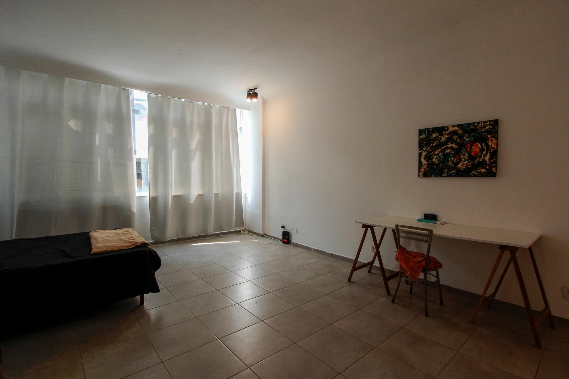 Monoambiente con espacio de home office en Rio de Janeiro — photo 4
