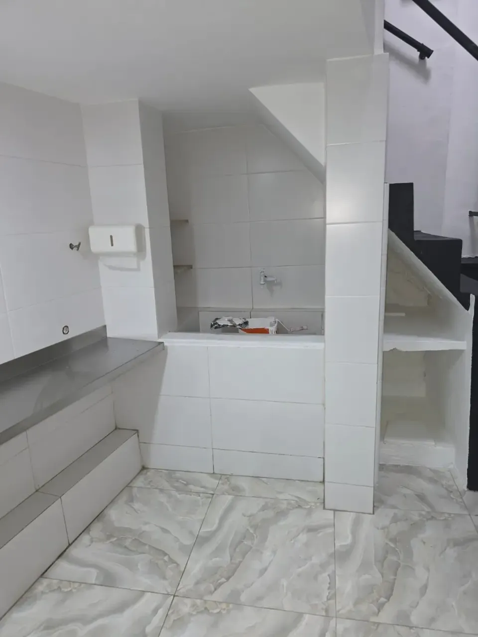 Unfurnished house with 1 bedroom and 2 bathrooms — photo 4