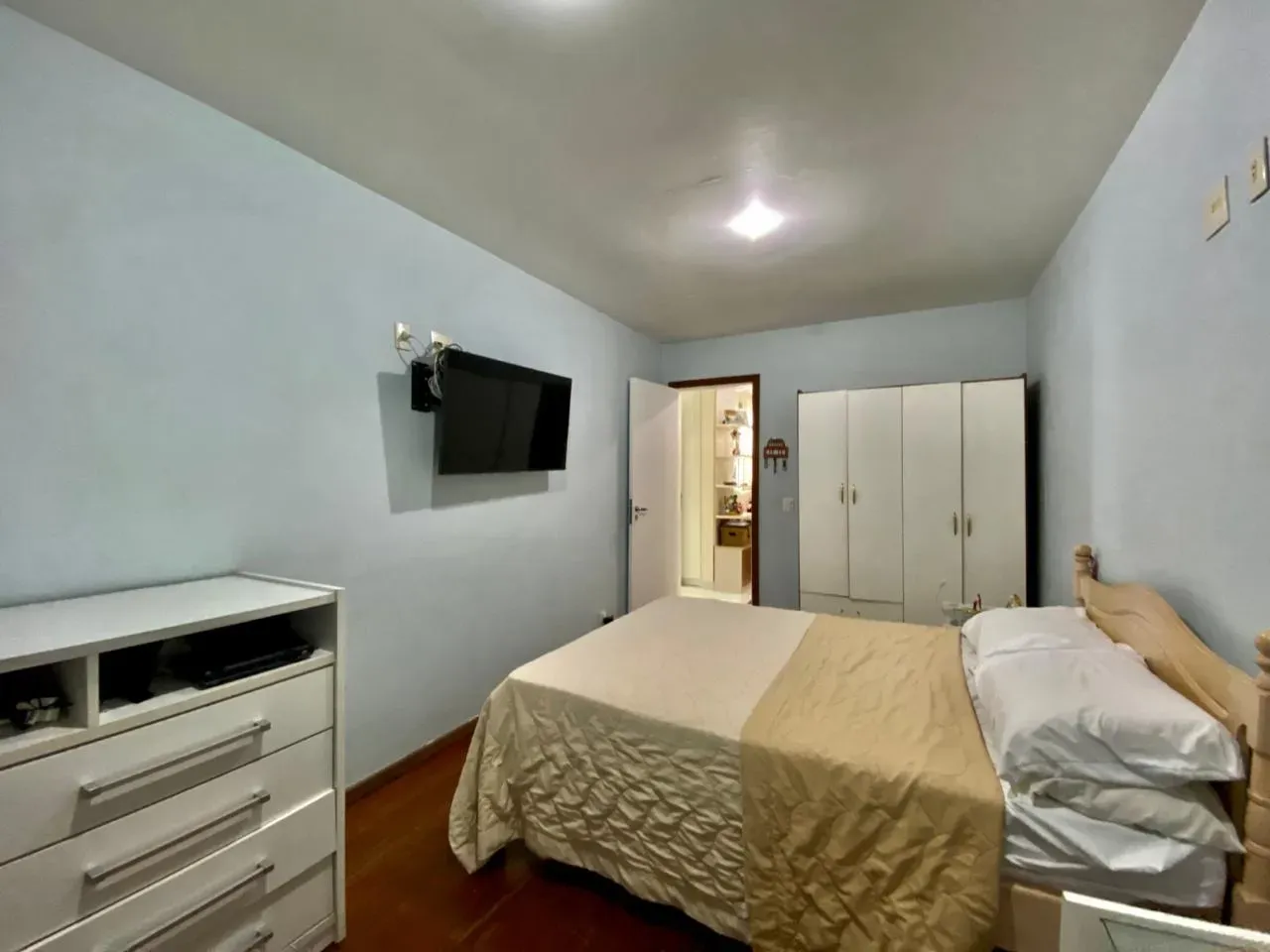 Furnished 369 m² apartment with a closed kitchen — photo 10