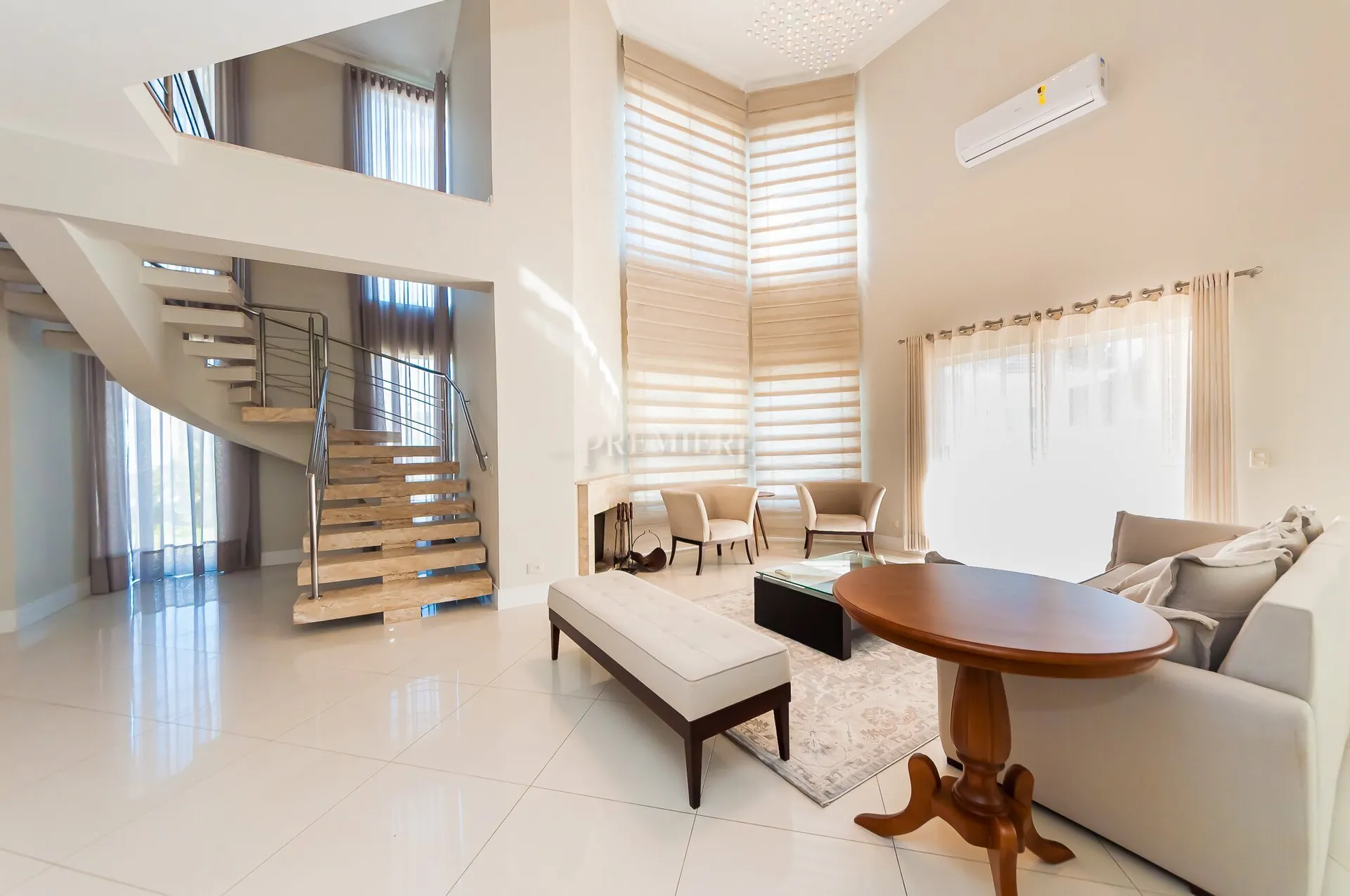 Furnished house with 613 m², 3 en-suite bedrooms