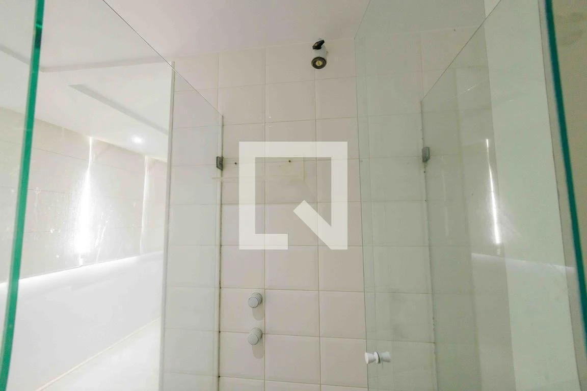 Ванна та 4 спальні: квартира 360 м² — photo 66