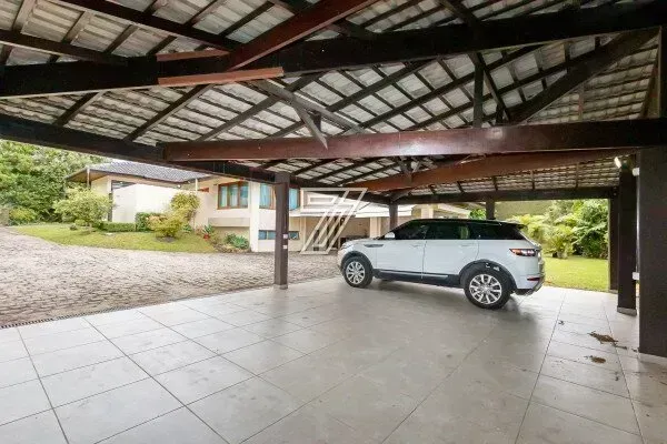 Furnished house with 3 bedrooms and 5 bathrooms — photo 42