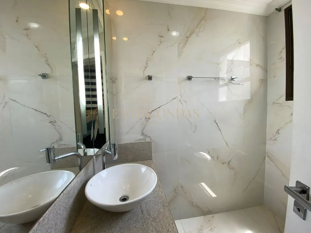 Вид на воду та 4 спальні: квартира 304 м² — photo 43