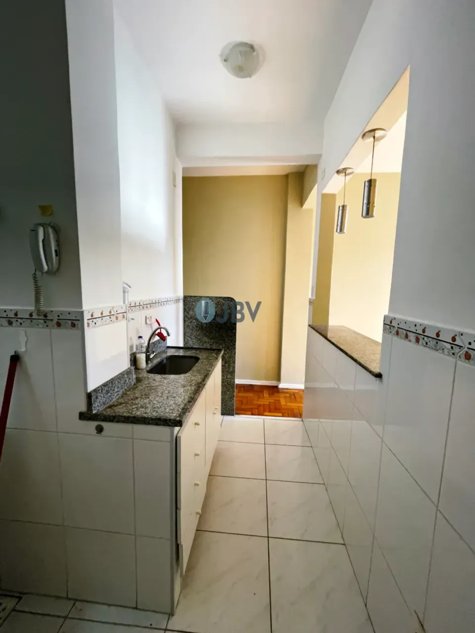 Деревянный пол или ламинат и 1 спальня: квартира 35 м² — photo 4