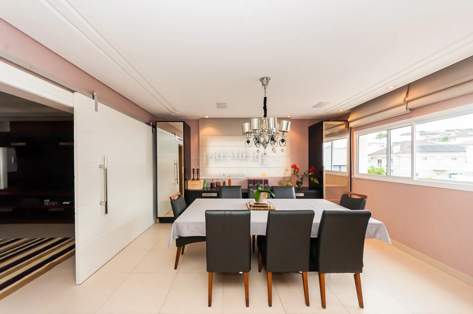 House with 3 en-suite bedrooms and 450 m² — photo 26