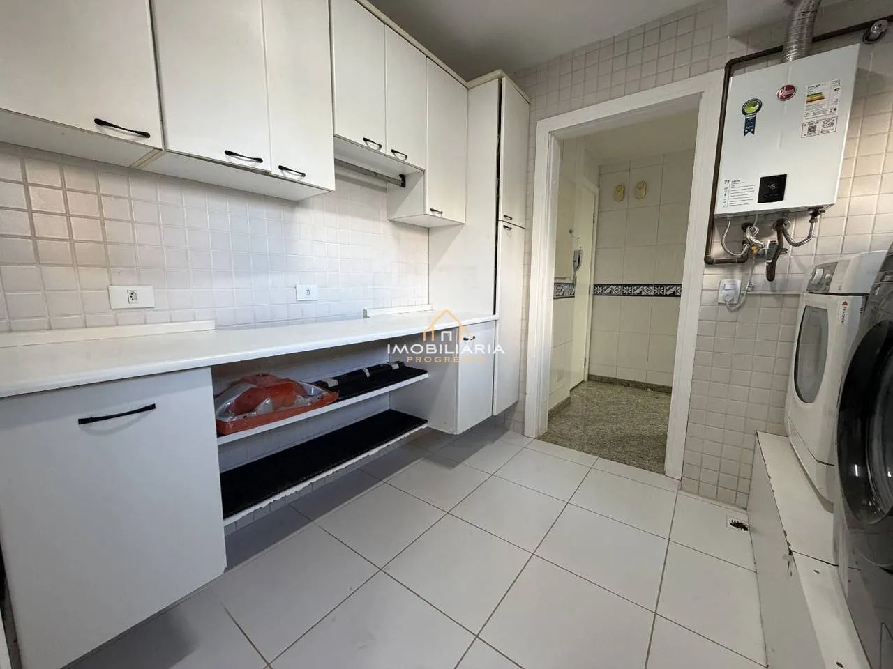 3-bedroom apartment with a home office in Curitiba — photo 50