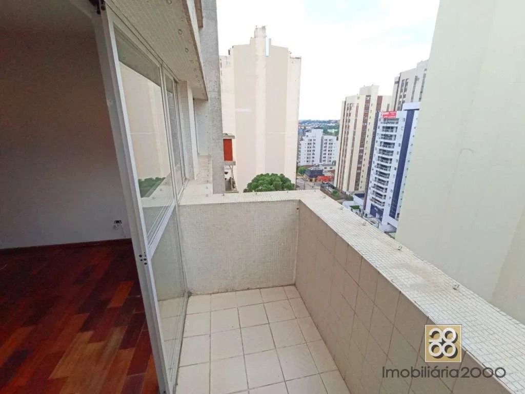 Wood or laminate floors in a 2-bedroom apartment, 67 m² — photo 6