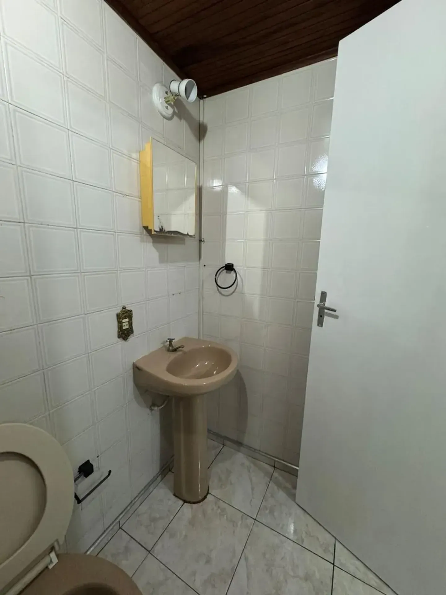 Unfurnished apartment with 2 bedrooms and 2 bathrooms — photo 21