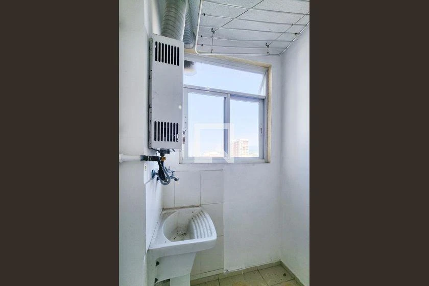 2-bedroom apartment in a building with a gym — photo 19