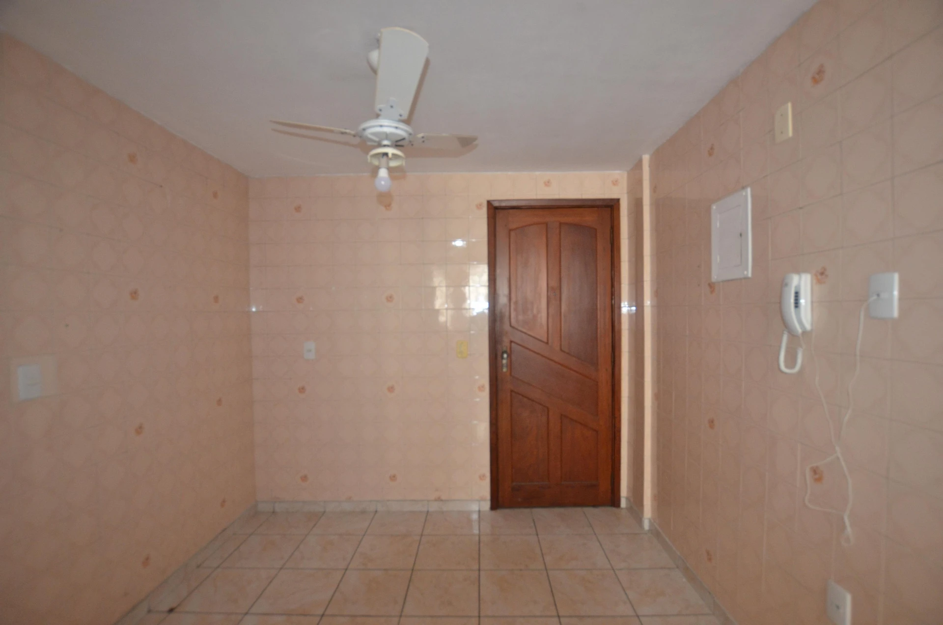 Apartamento sem mobília com cozinha separada e 2 quartos — photo 31