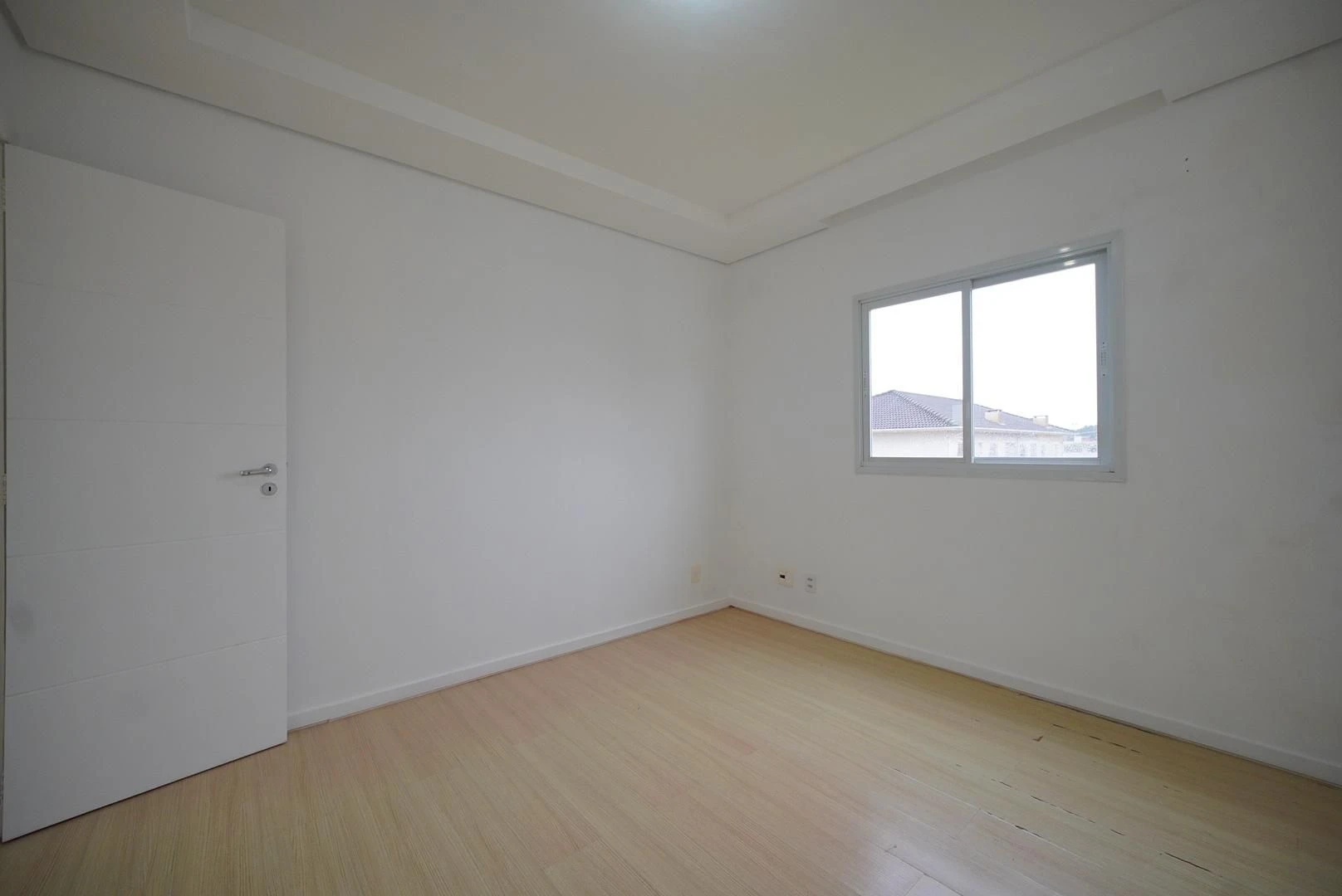 Apartment, 86 m², with wood or laminate floors — photo 12