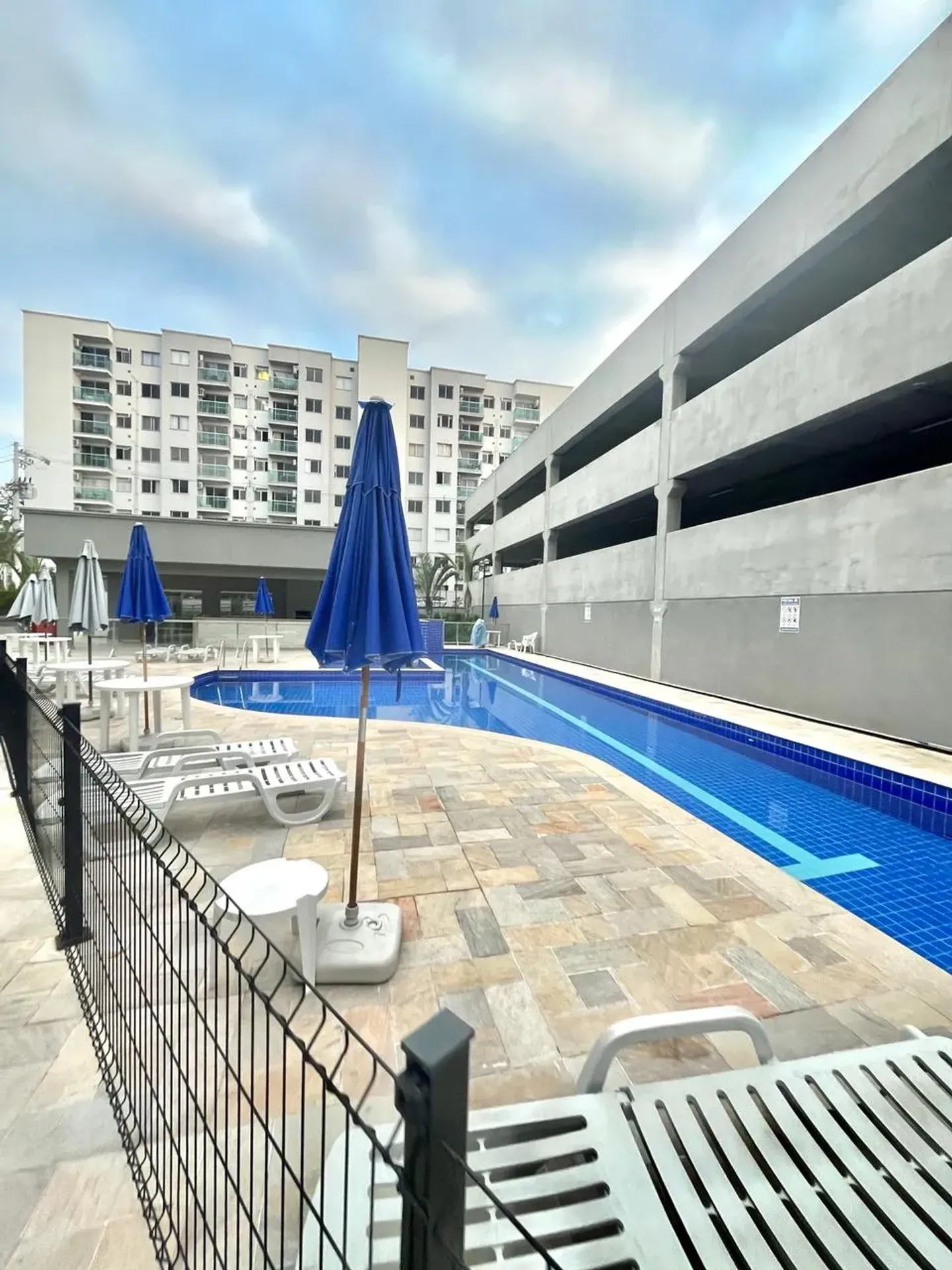 Balcony with a grill in a 2-bedroom apartment, 51 m² — photo 31