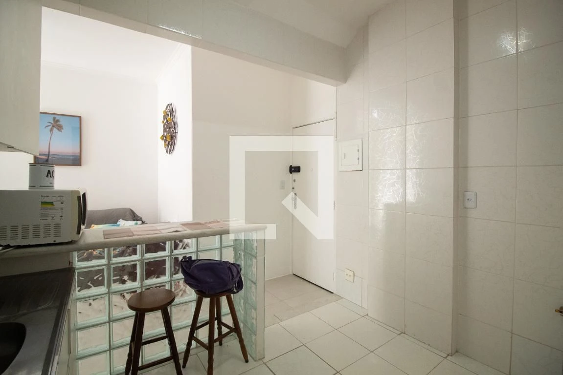1-bedroom apartment with open kitchen and electric stove — photo 15