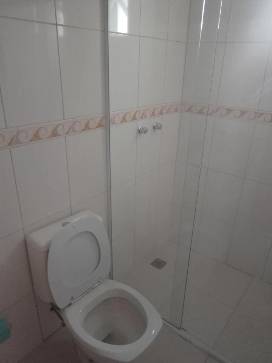 Casa con 5 dormitorios, 5 baños y cocina cerrada — photo 5