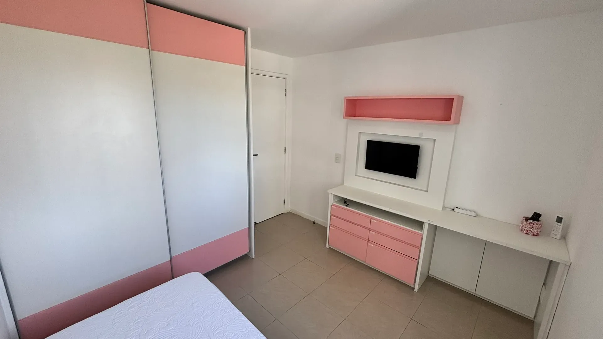 3-bedroom apartment in a building with a sauna — photo 29