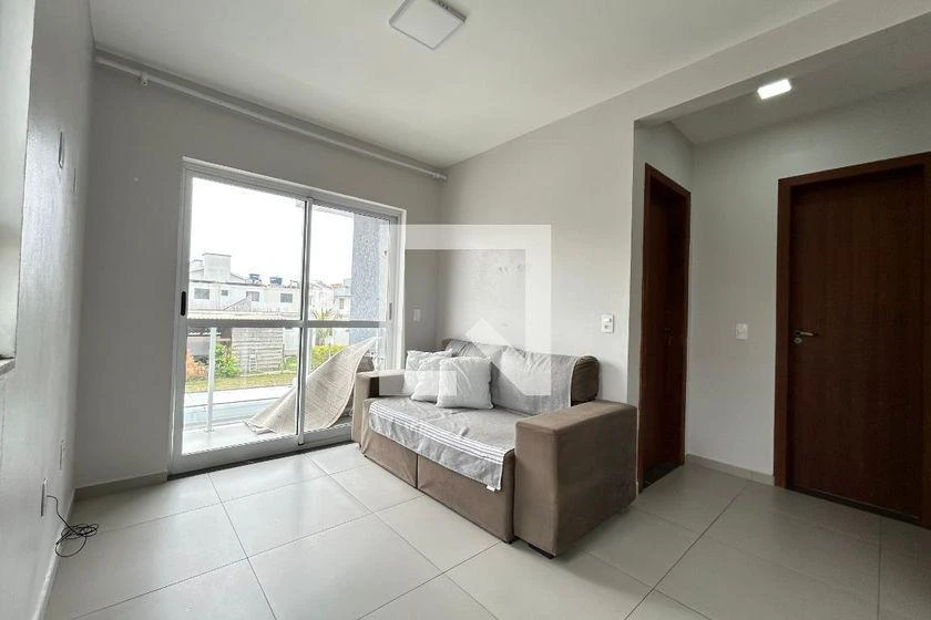 Меблированная квартира с 2 спальнями 65 м² и балконом