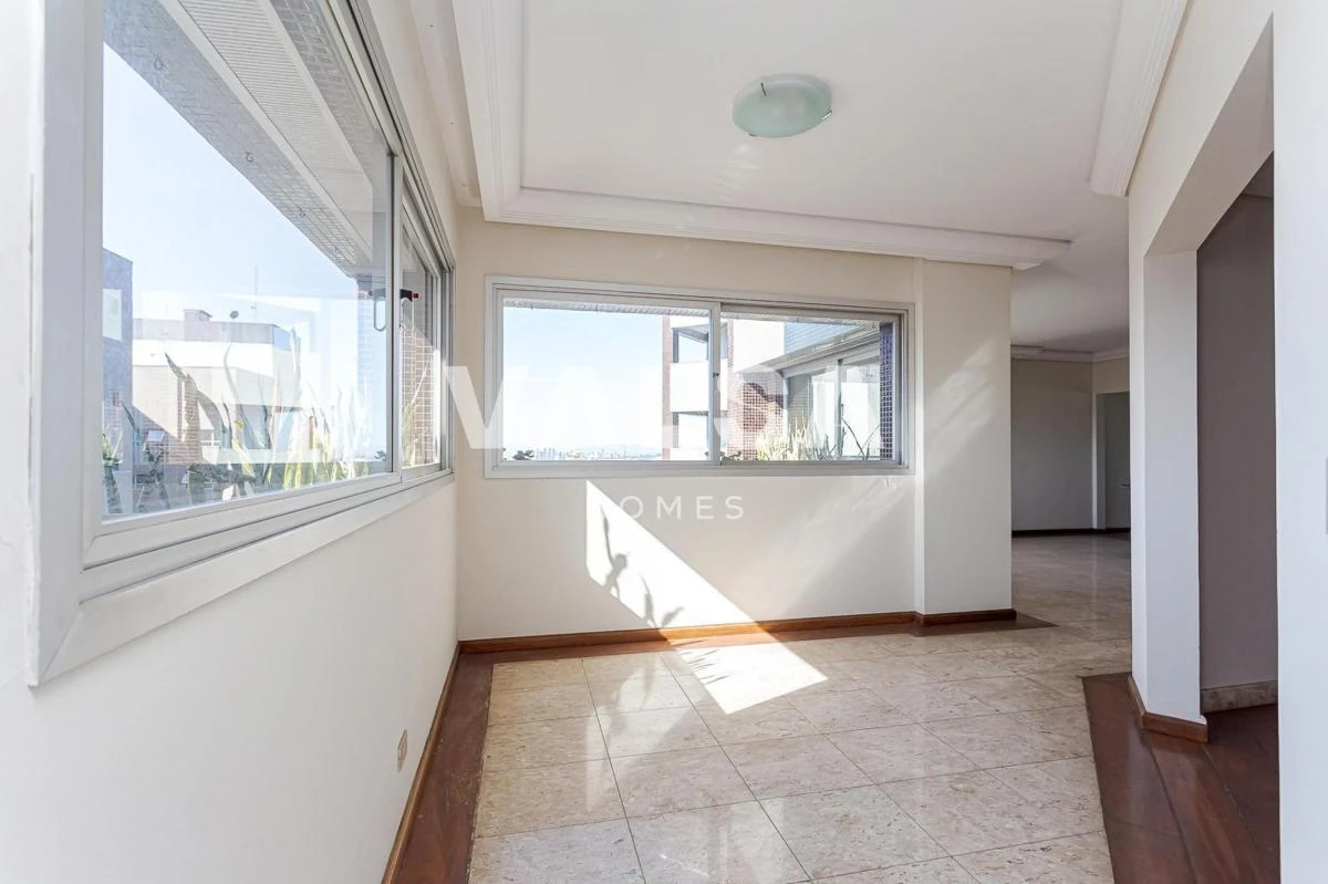 Ванна та 4 спальні: квартира 441 м² — photo 27