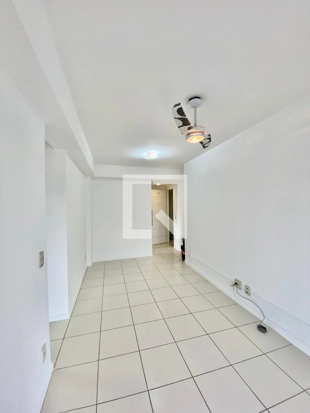 Apartamento de 2 quartos em condomínio com piscina — photo 38