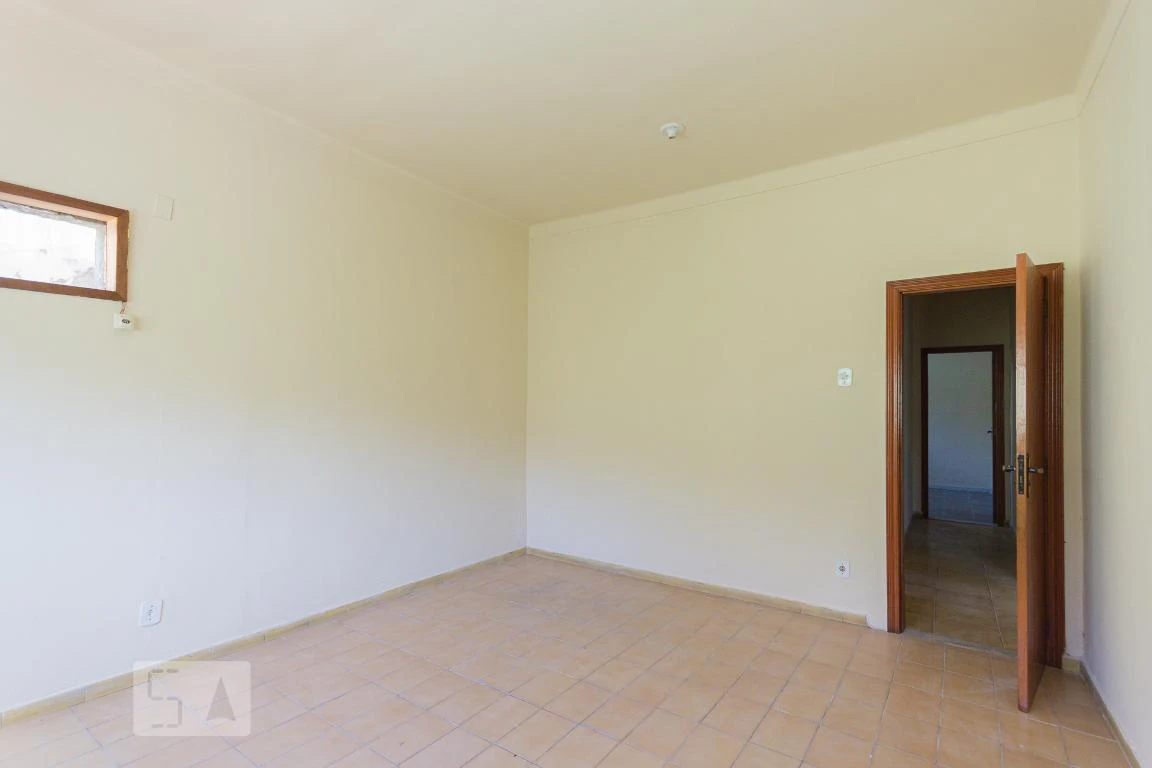House, 200 m², with a grill on the balcony — photo 35