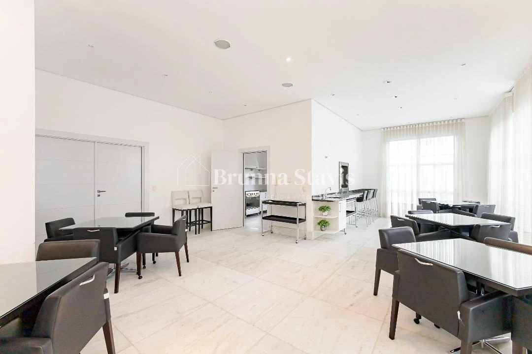 Furnished apartment of 379 m² with 3 en-suite suites — photo 13