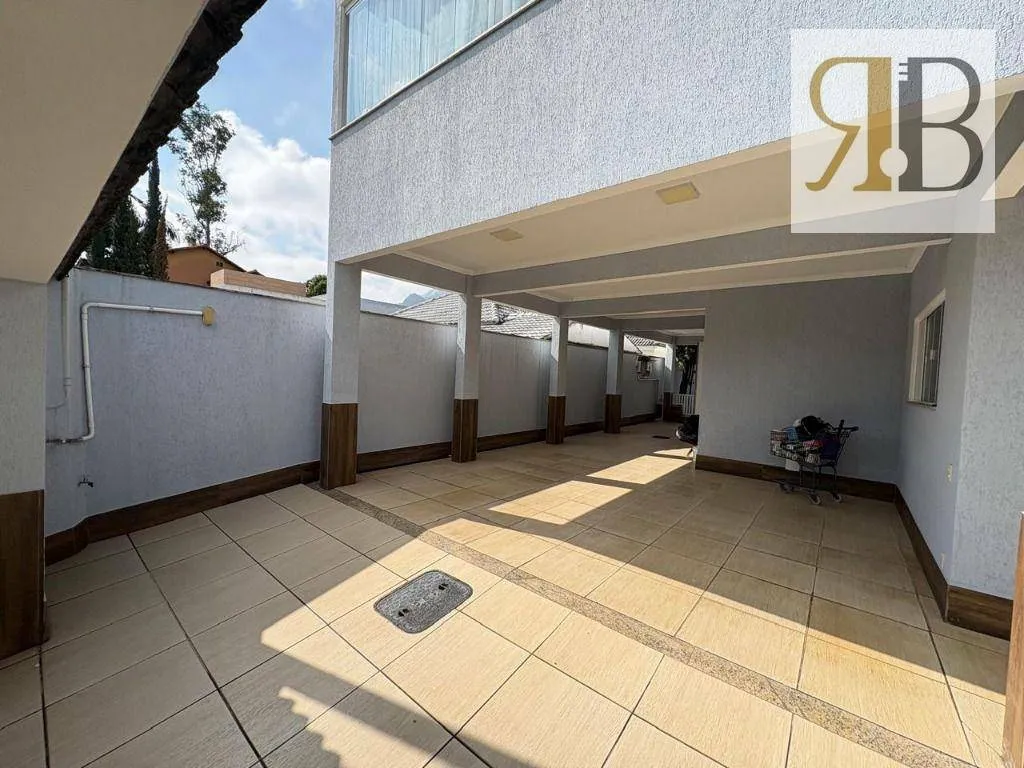 4-bedroom house with 5 bathrooms, 400 m² — photo 24