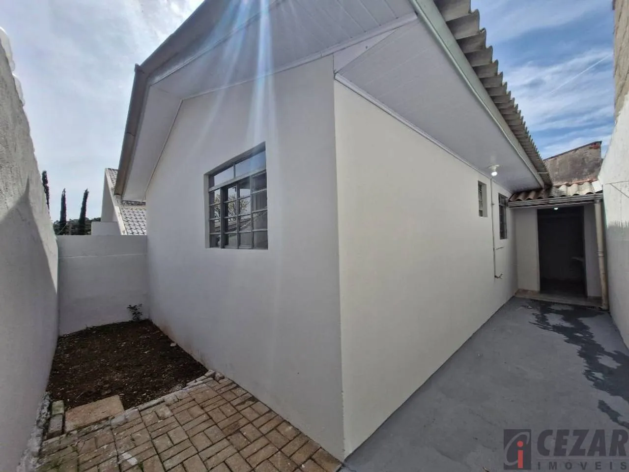 Unfurnished house with 2 bedrooms and a laundry area — photo 23