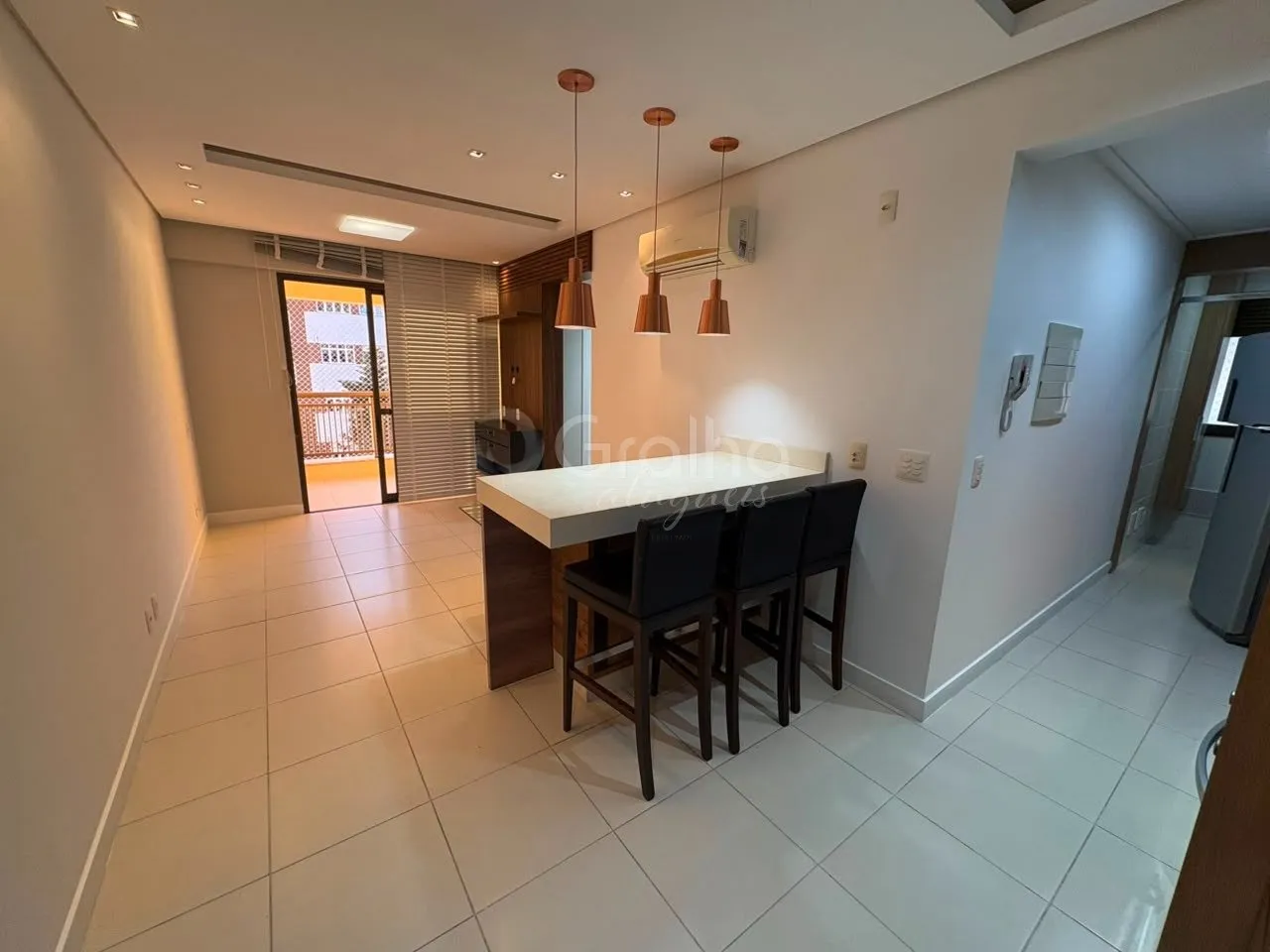 Меблированная квартира с 2 спальнями и 92 м²
