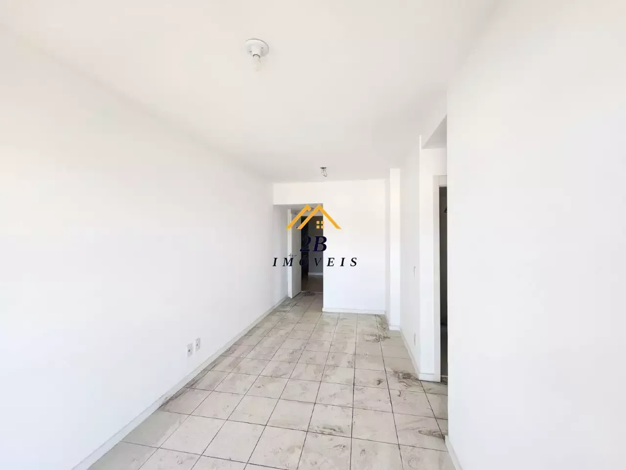 Unfurnished apartment with 3 bedrooms and 2 bathrooms — photo 6