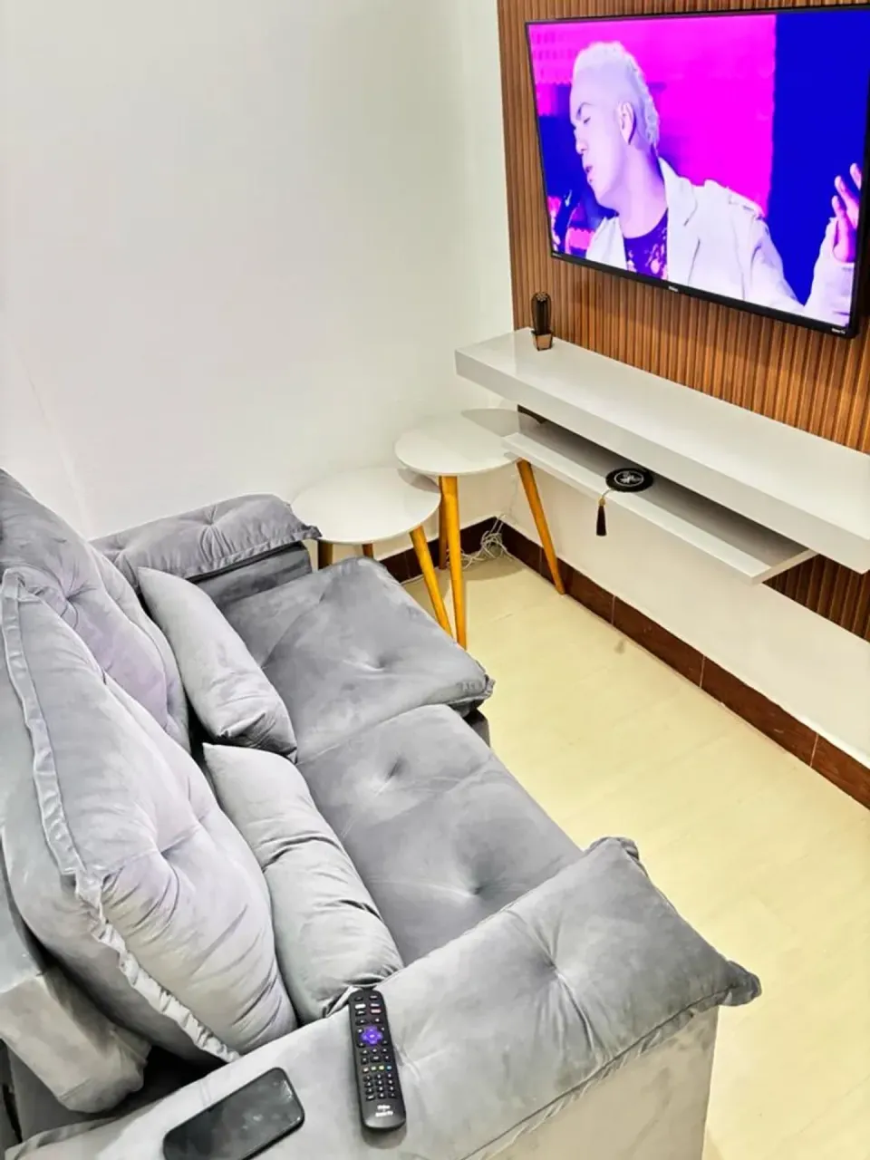 Furnished 1-bedroom apartment with a gas stove — photo 8