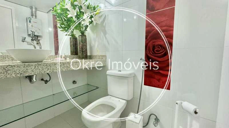 96 m² apartment with 2 bedrooms and a glass shower — photo 14