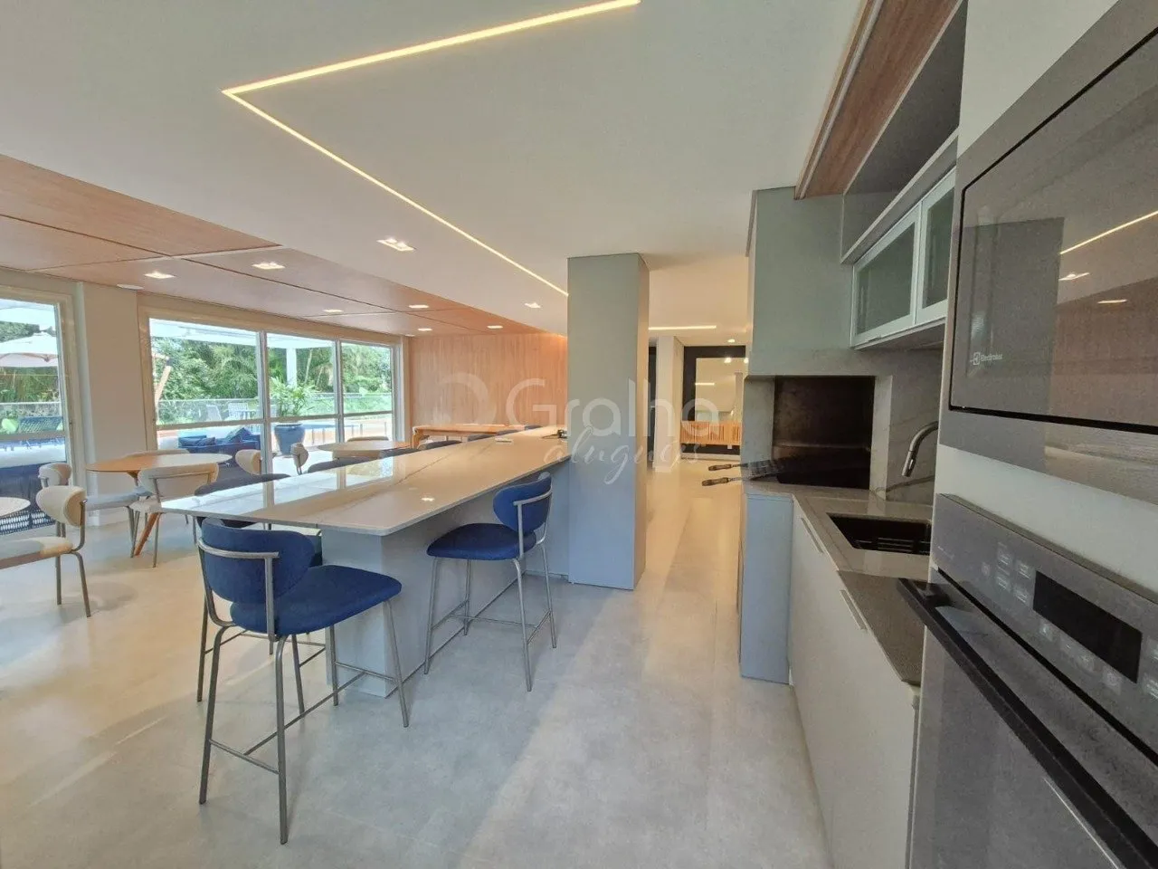 200 m² apartment with a dishwasher and a water view — photo 42