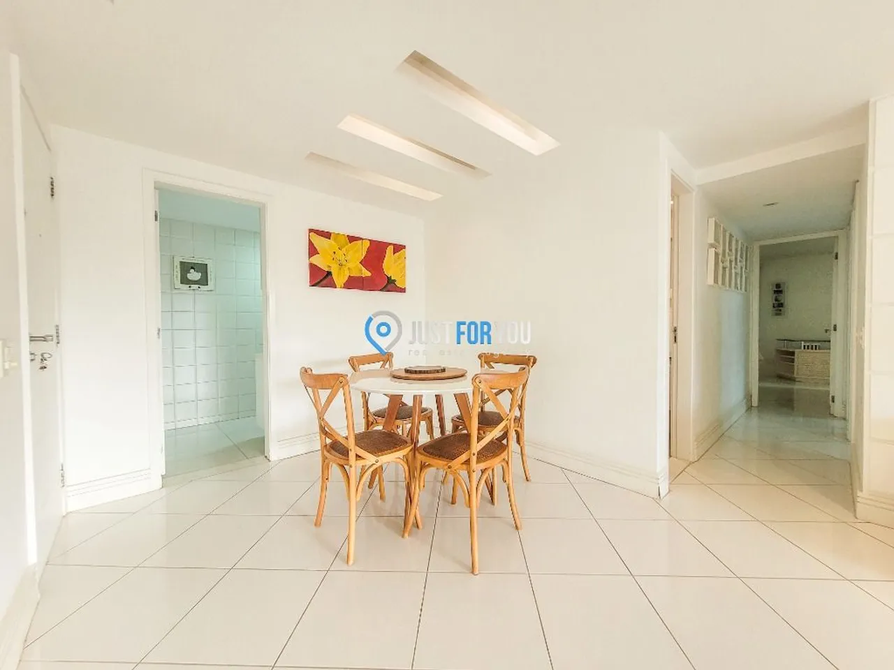 3-bedroom apartment 110 m² with enclosed balcony — photo 17
