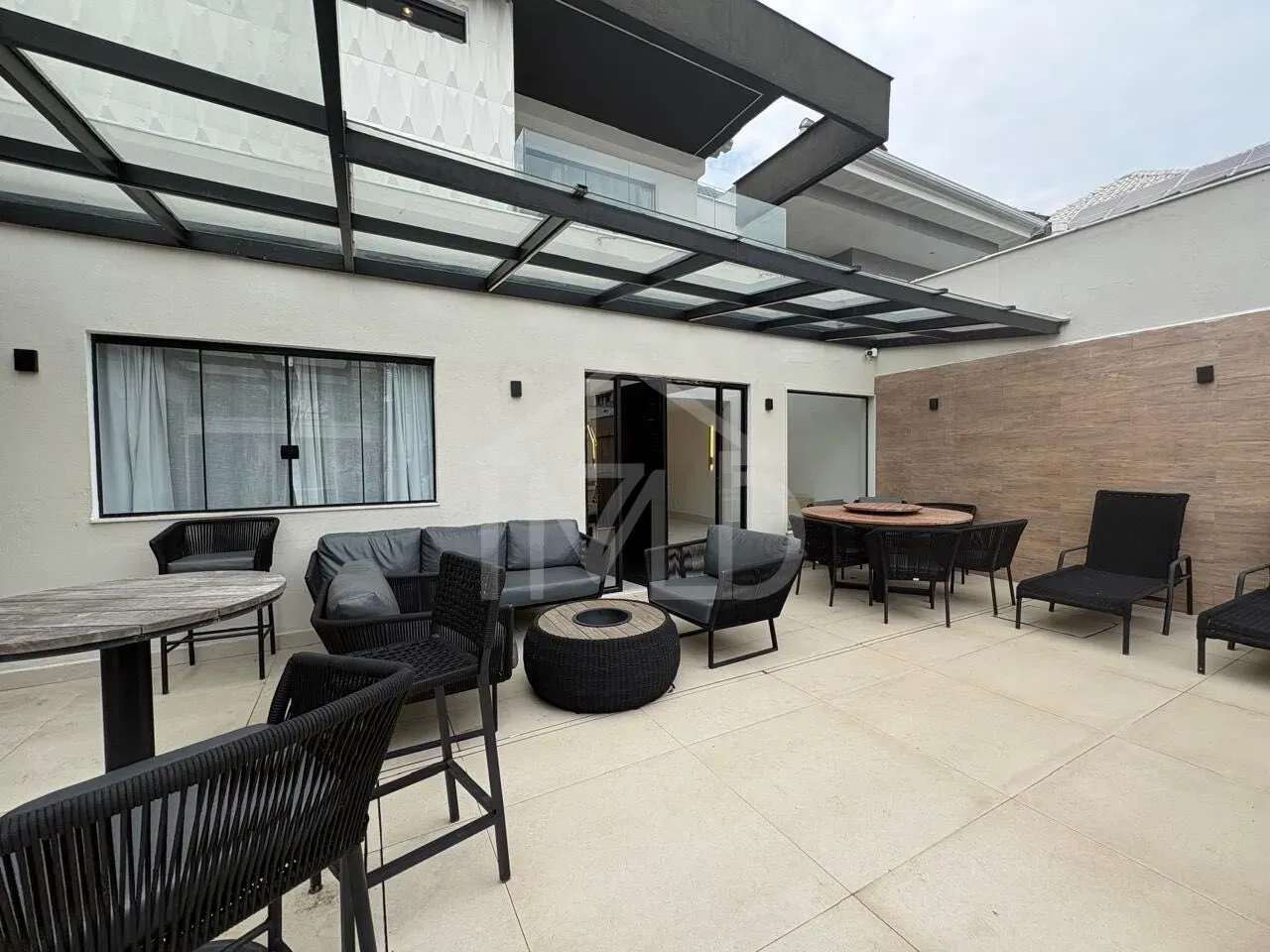 House with 3 suites, pool, 300 m² and 2 parking spots — photo 19