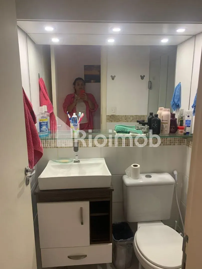 2-bedroom apartment in a building with a gym — photo 6
