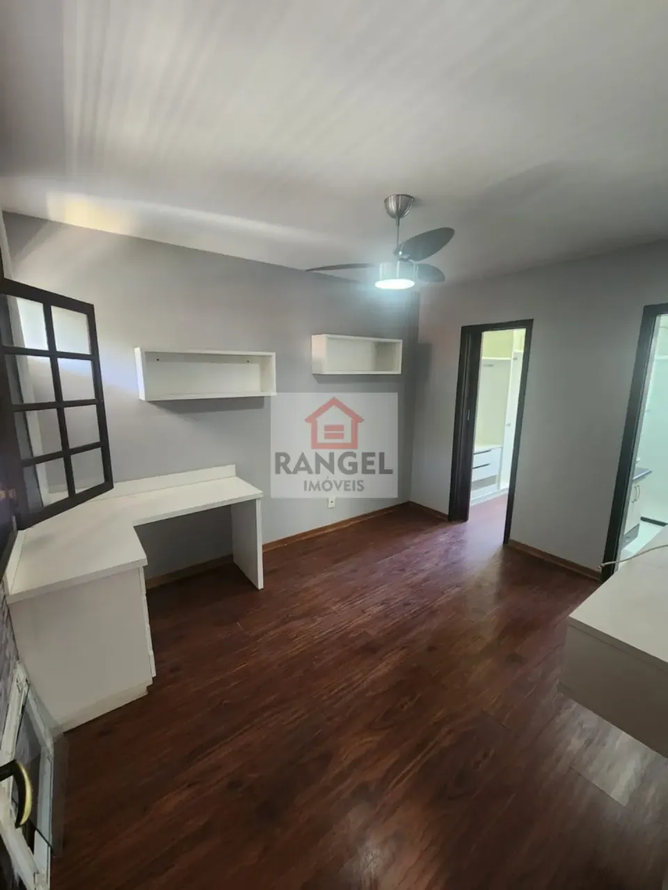 Condominium house with 5 bedrooms and 4 bathrooms — photo 11