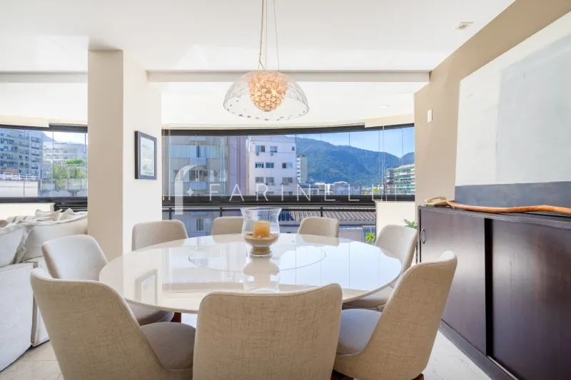 Furnished apartment, 189 m², with a grill on the balcony — photo 10