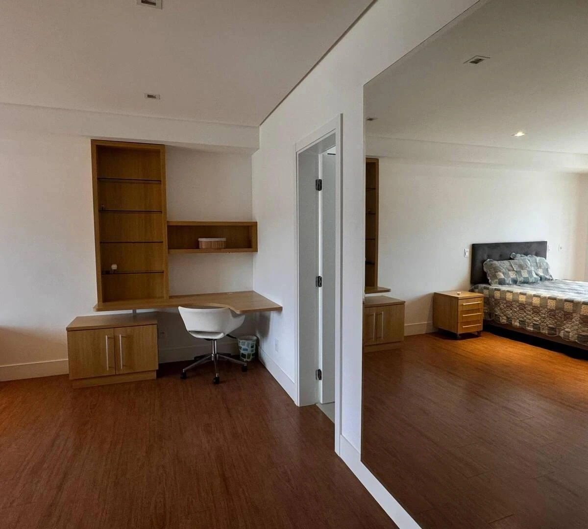 Departamento de 4 dormitorios con ventanales de piso a techo — photo 44