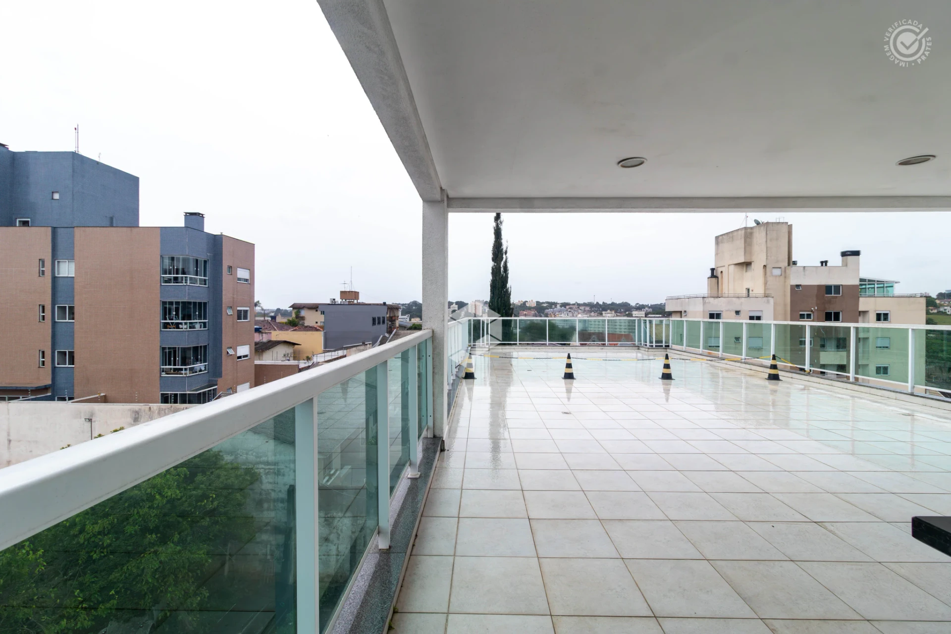 One-bedroom apartment with a home office in Curitiba — photo 18