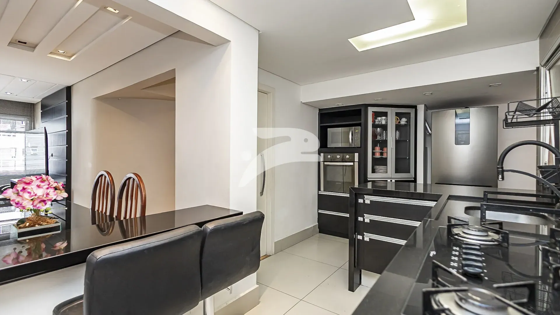 Furnished 3-bedroom apartment with 129 m² on the 7th floor — photo 6