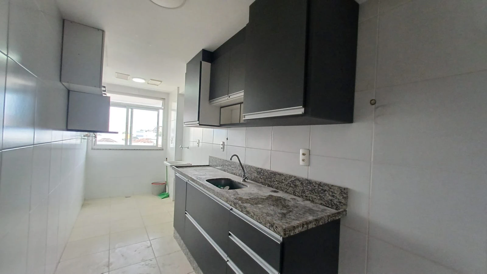 Apartment, 70 m², with a glass-enclosed balcony — photo 19