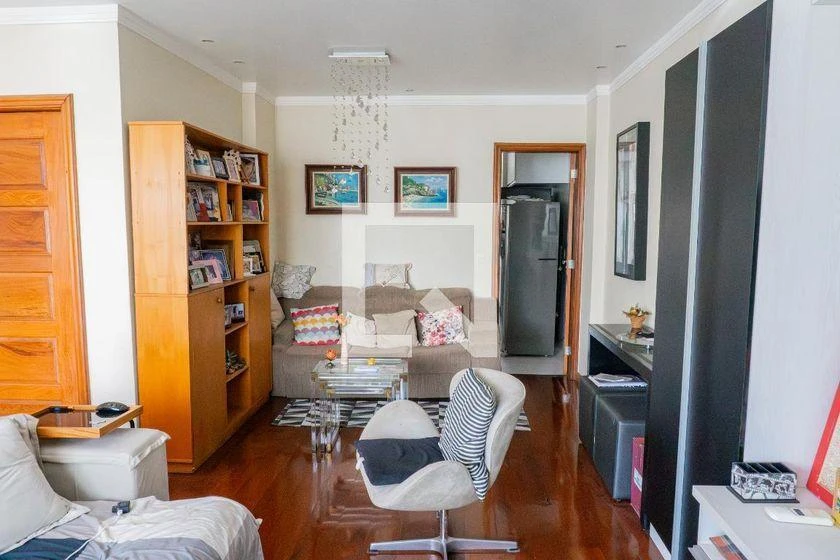 Furnished apartment with 4 bedrooms and 200 m² — photo 17