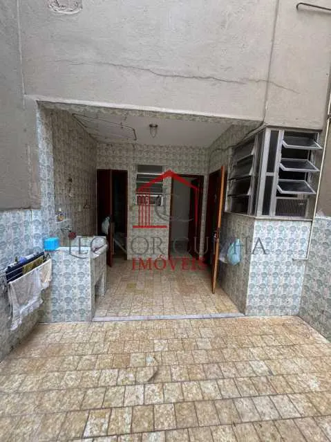 Балкон с грилем и 2 спальни: квартира 85 м² — photo 17