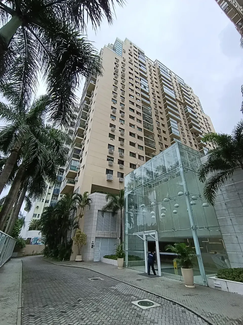 Apartment with 2 bedrooms a balcony and 1 parking spot — photo 10