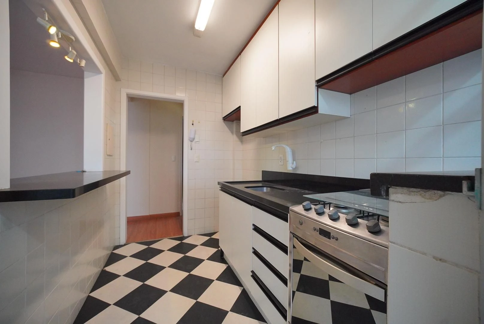Wood or laminate floors in a one-bedroom apartment, 48 m² — photo 2