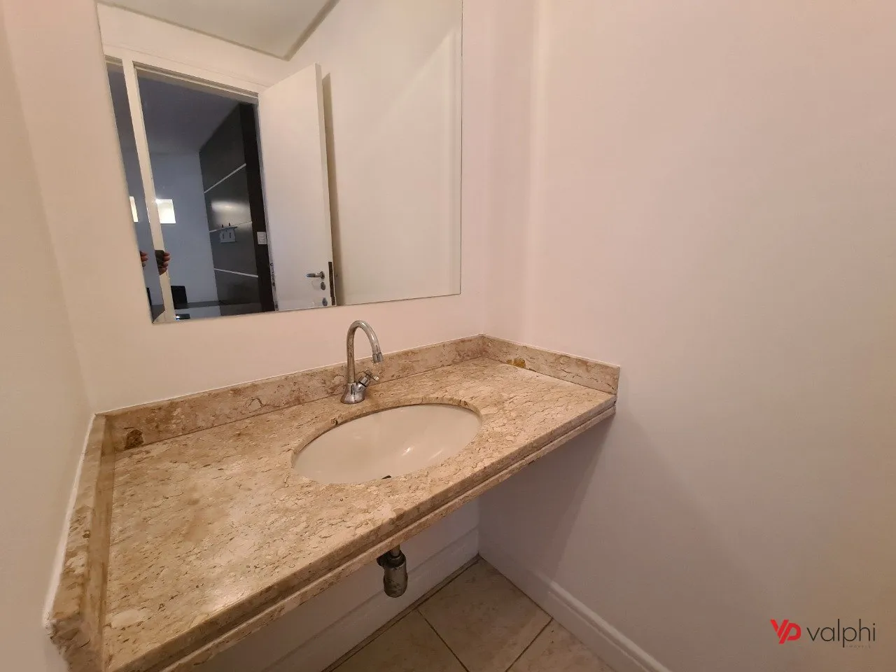 Квартира з 3 спальнями, 4 ванними та 2 паркомісцями — photo 4